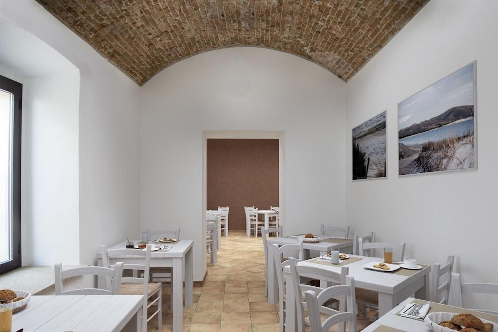Villa Santadi Exterior photo