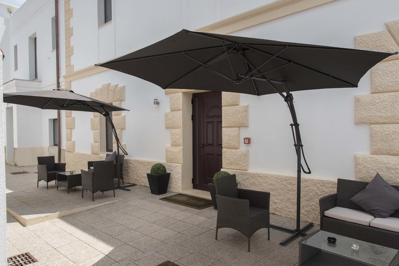 Villa Santadi Exterior photo