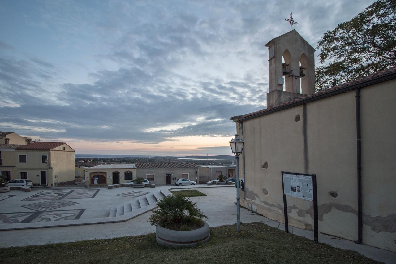 Villa Santadi Exterior photo